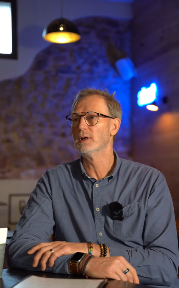 Denis, Trusted by restaurant owners
